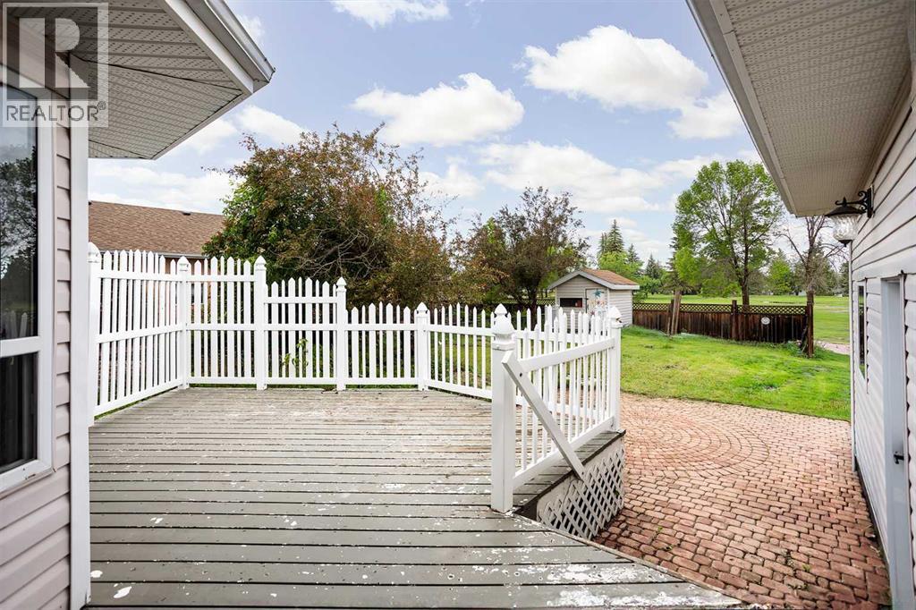 5212 43 Avenue Property Photo 28