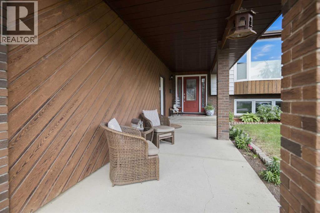 92 Mccullough Crescent Property Photo 3