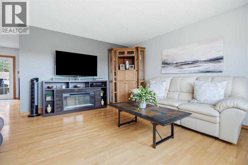92 Mccullough Crescent Property Photo 7