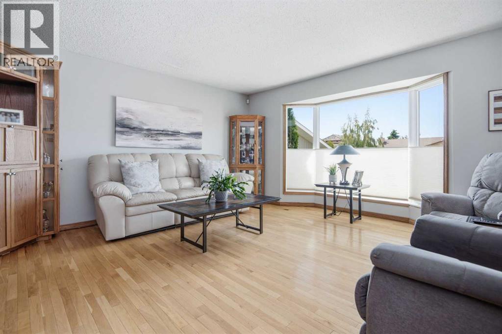 92 Mccullough Crescent Property Photo 8