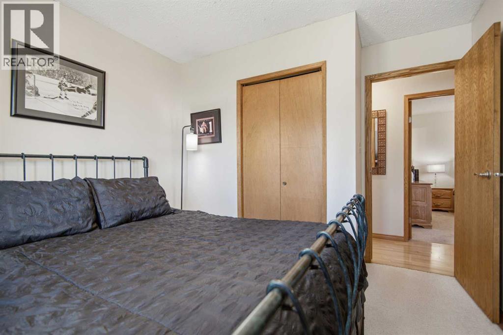 92 Mccullough Crescent Property Photo 24