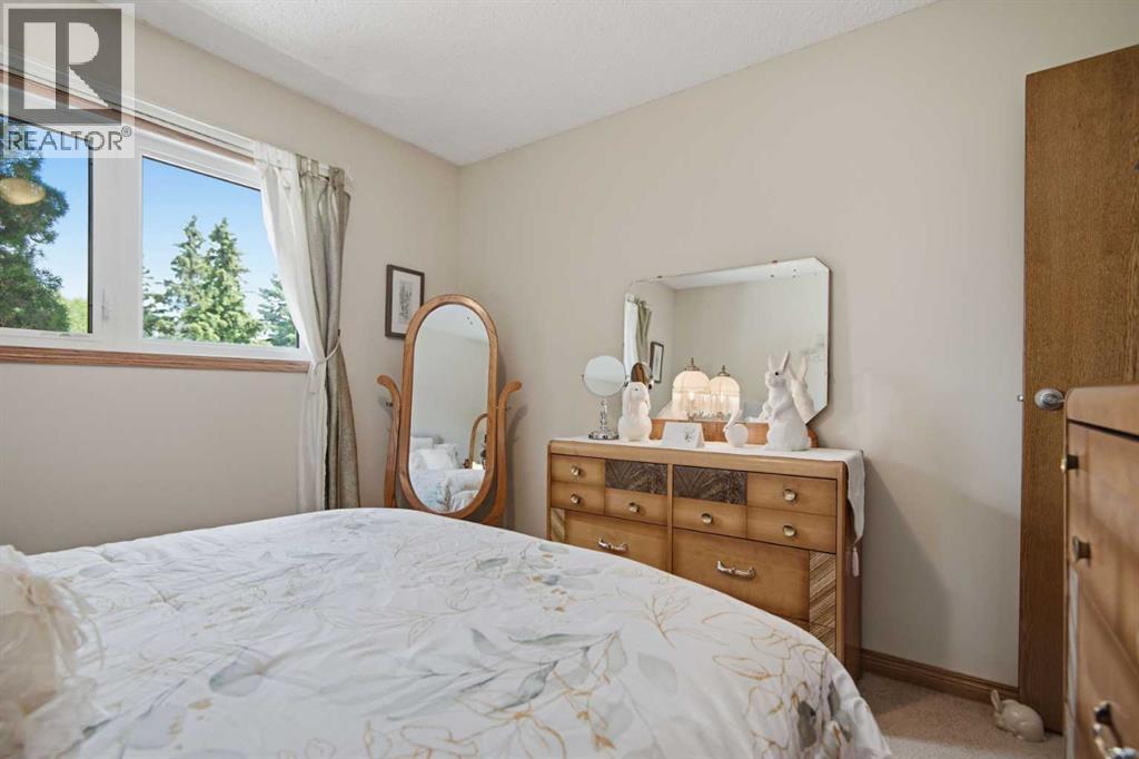 92 Mccullough Crescent Property Photo 26