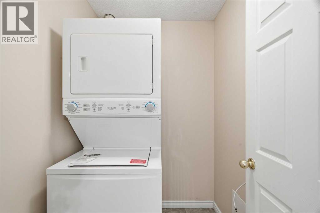 126 14 Avenue Southwest Property Photo 7