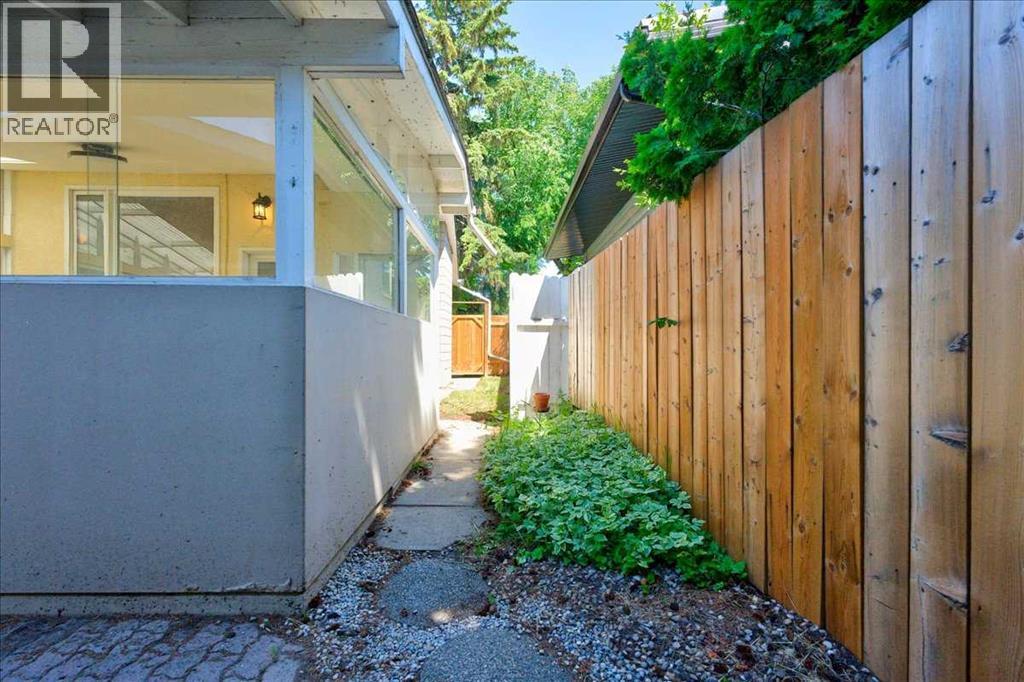 90 Armstrong Crescent Se Property Photo 33