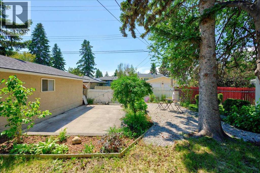 90 Armstrong Crescent Se Property Photo 39
