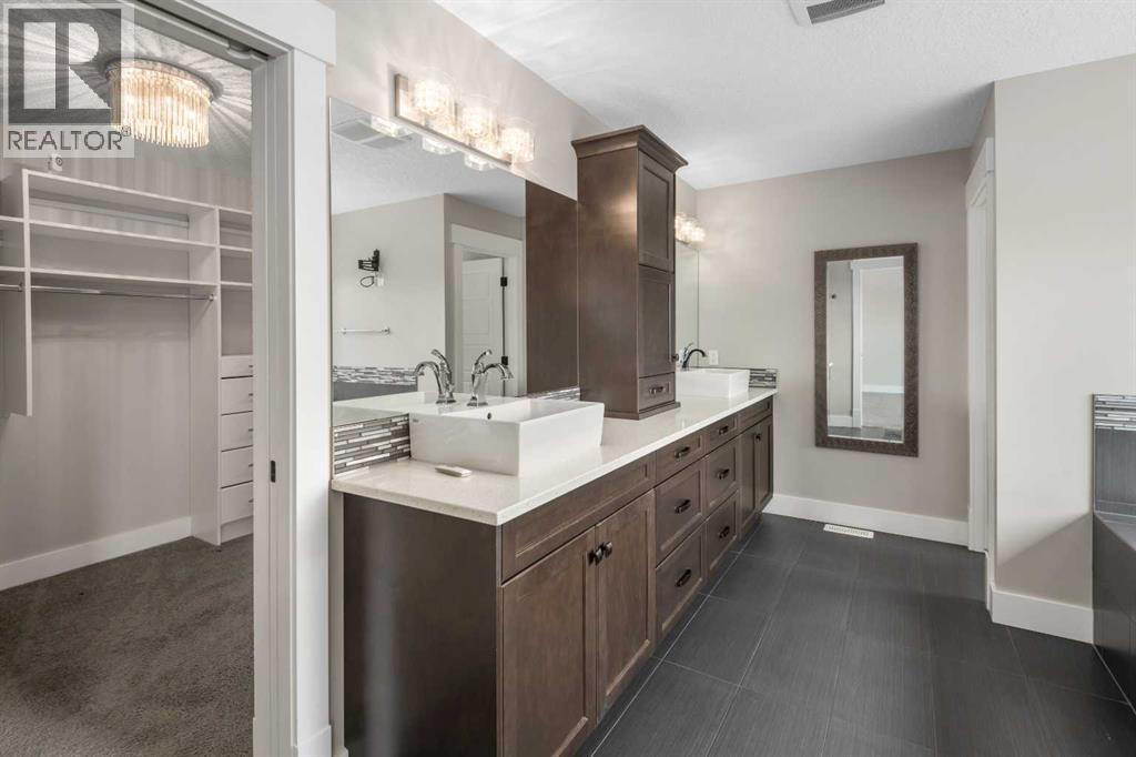 45 Rockcliff Heights Nw Property Photo 23
