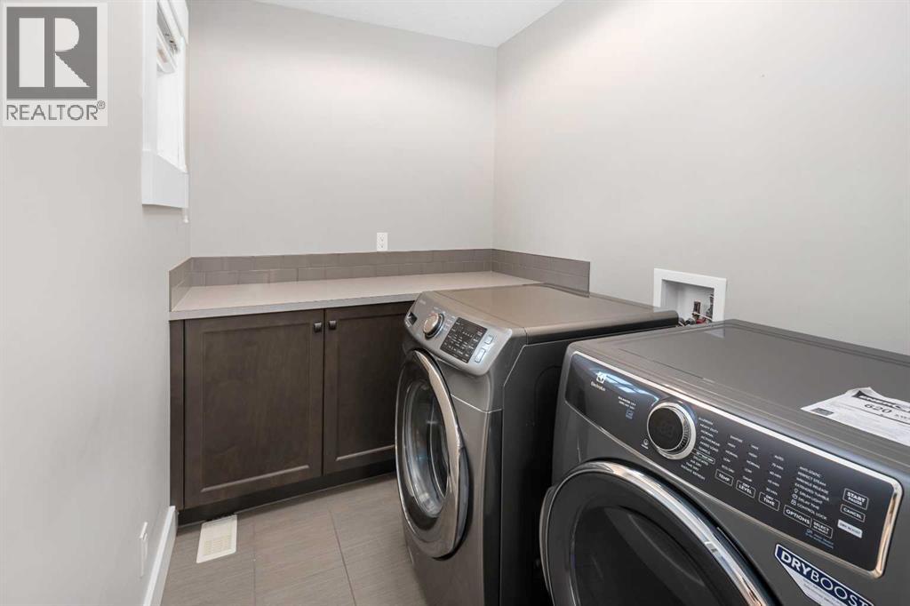 45 Rockcliff Heights Nw Property Photo 34