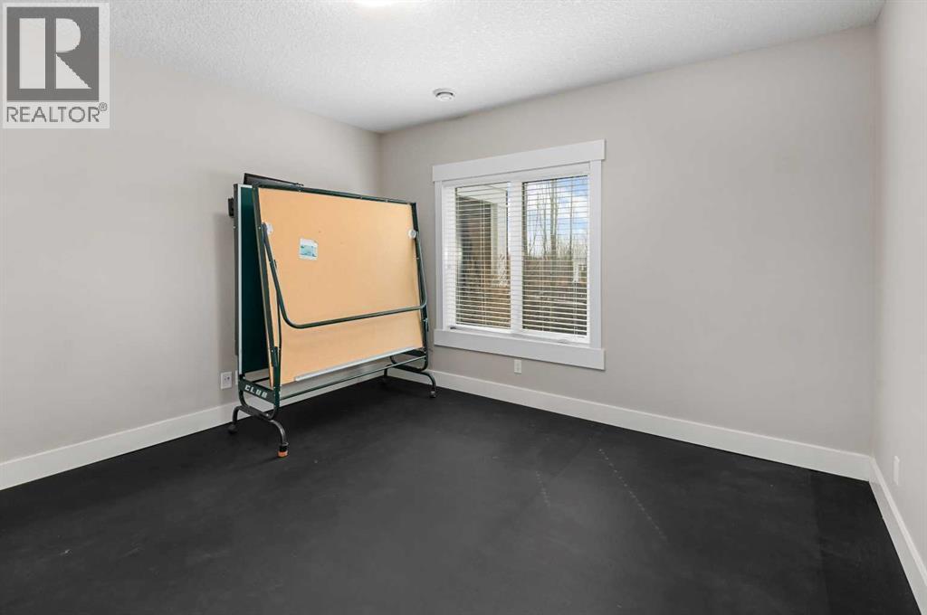 45 Rockcliff Heights Nw Property Photo 39
