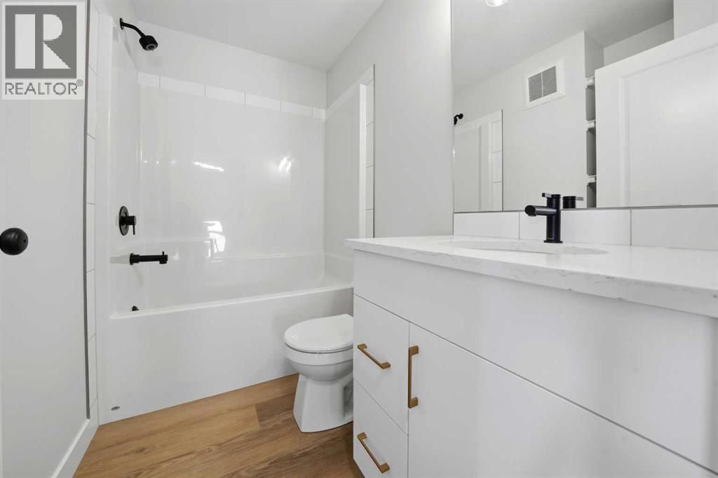 77 Pinnacle Close Property Photo 15