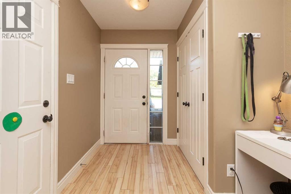 879 Mt Sundance Manor W Property Photo 2