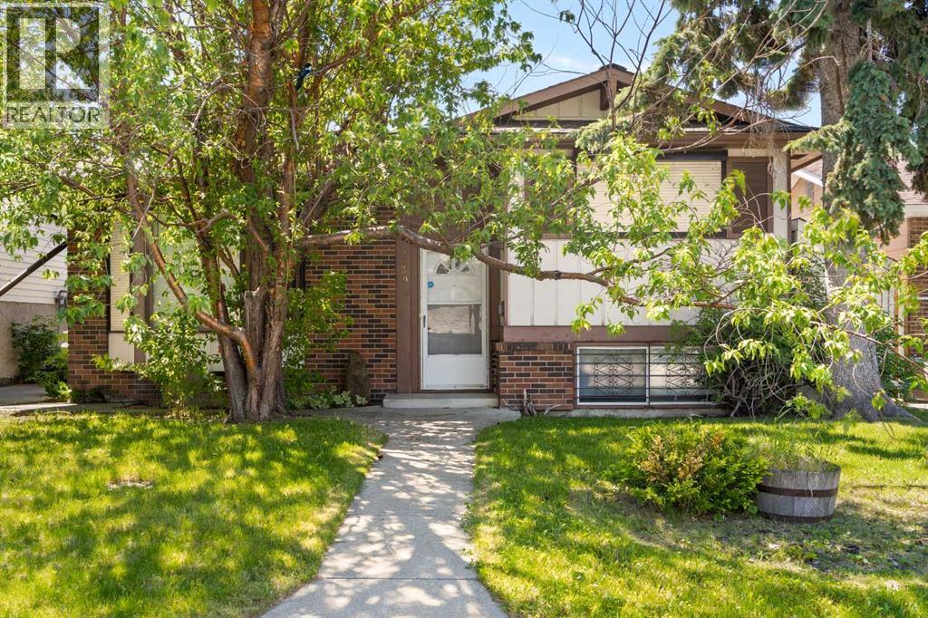 4739 Rundlewood Road Ne Property Photo 1