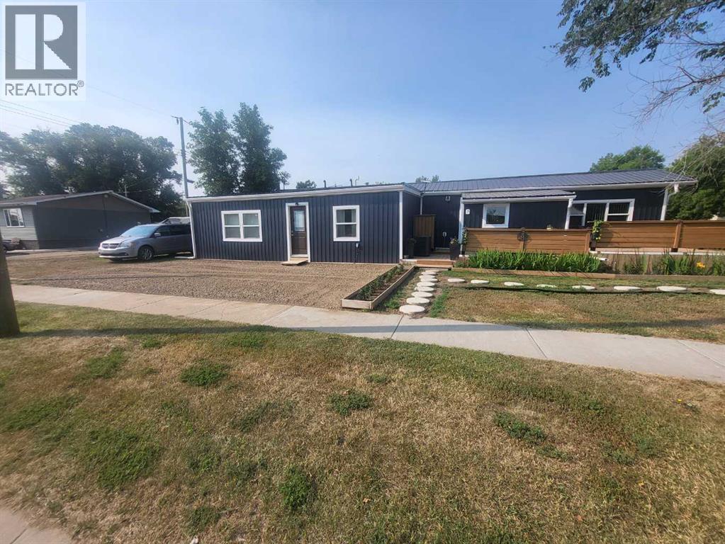 276 Centre Street Property Photo 1