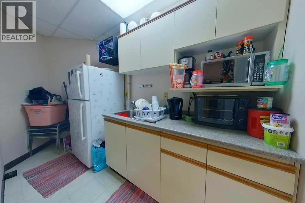 562 2 Street Se Property Photo 12