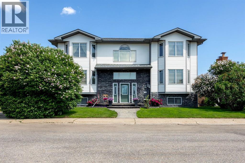 104 Royal Garden Property Photo 1