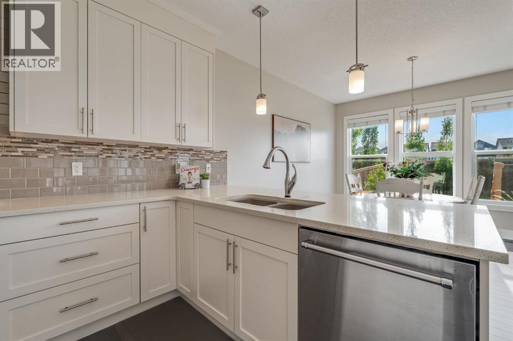 198 Mahogany Passage Se Property Photo 3
