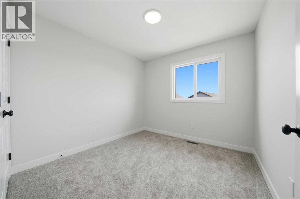 85 Pinnacle Close Property Photo 14