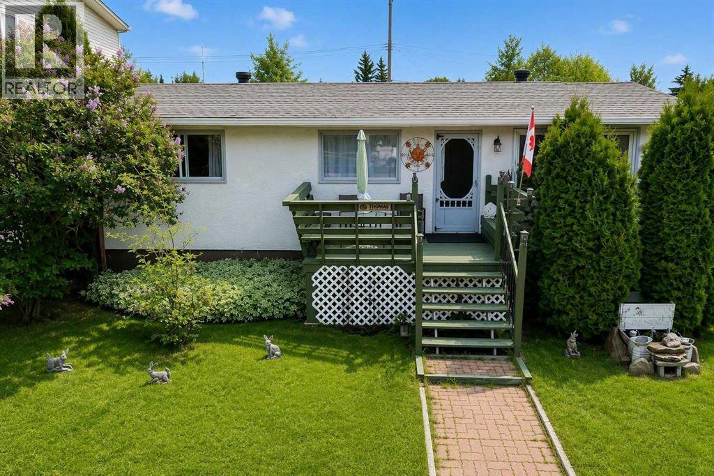 1121 56 Street Property Photo 1