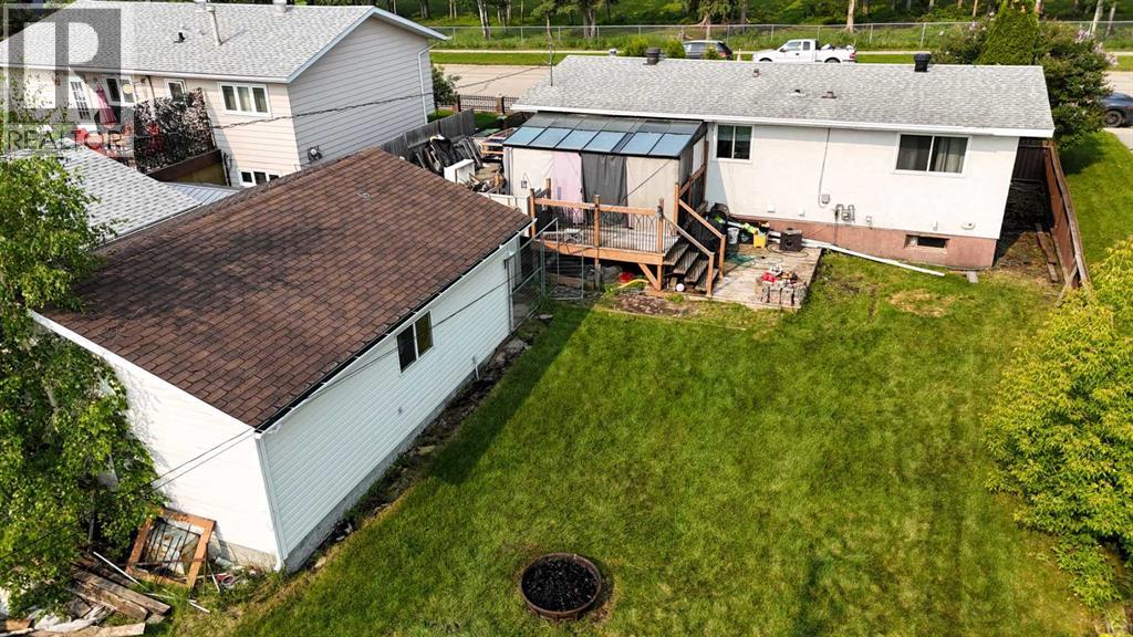 1121 56 Street Property Photo 2