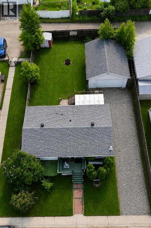 1121 56 Street Property Photo 5