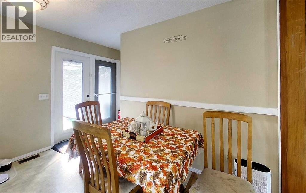 1121 56 Street Property Photo 13