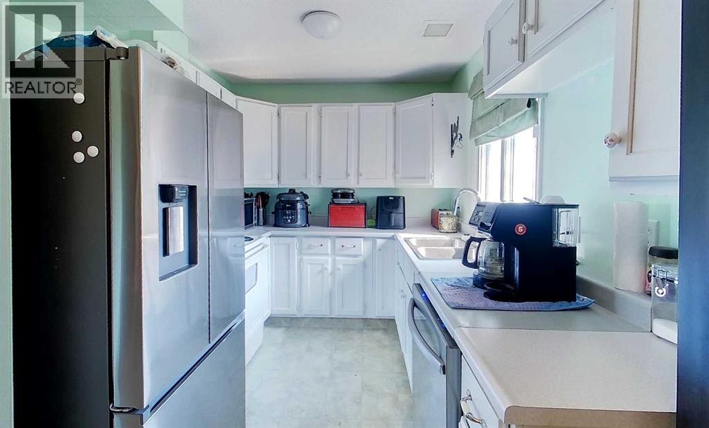 1121 56 Street Property Photo 15
