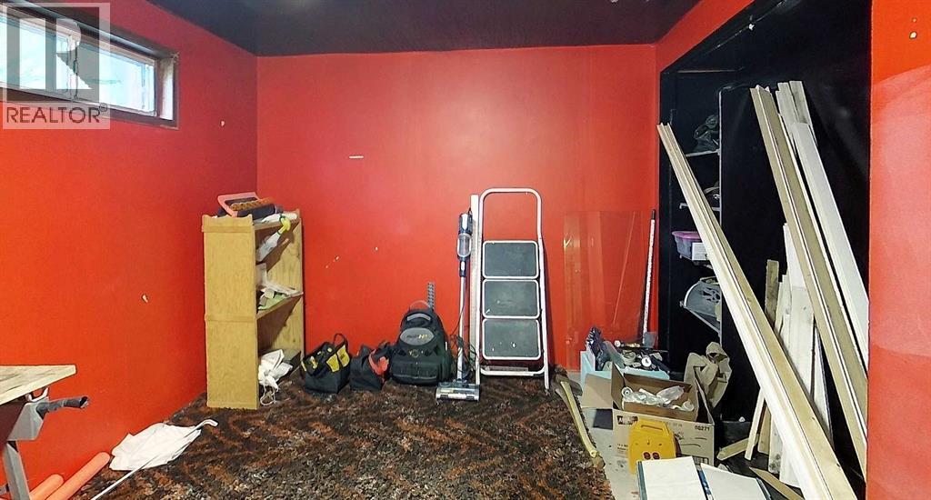 1121 56 Street Property Photo 25