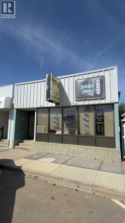 5116 50 Street Property Photo 2