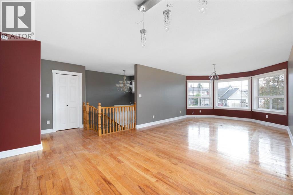209 Laffont Bay Property Photo 2
