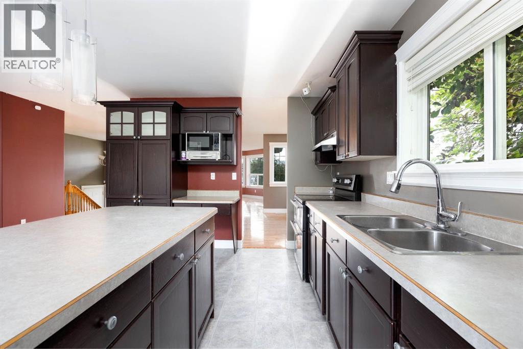 209 Laffont Bay Property Photo 9