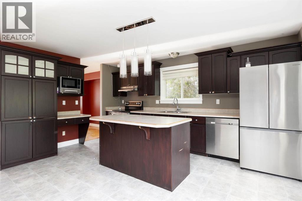 209 Laffont Bay Property Photo 10