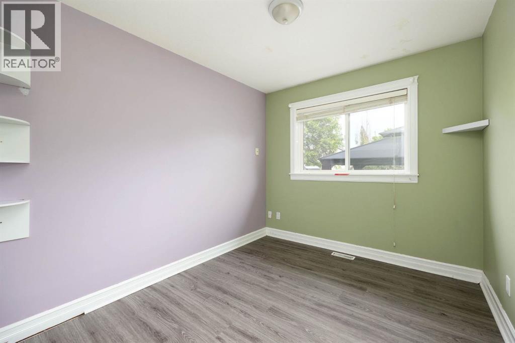 209 Laffont Bay Property Photo 18