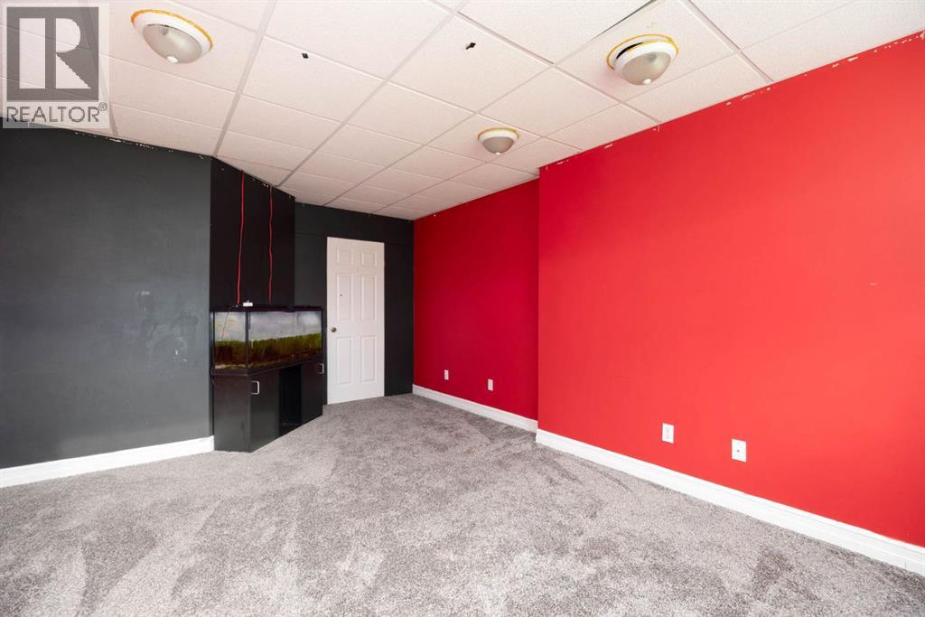 209 Laffont Bay Property Photo 22