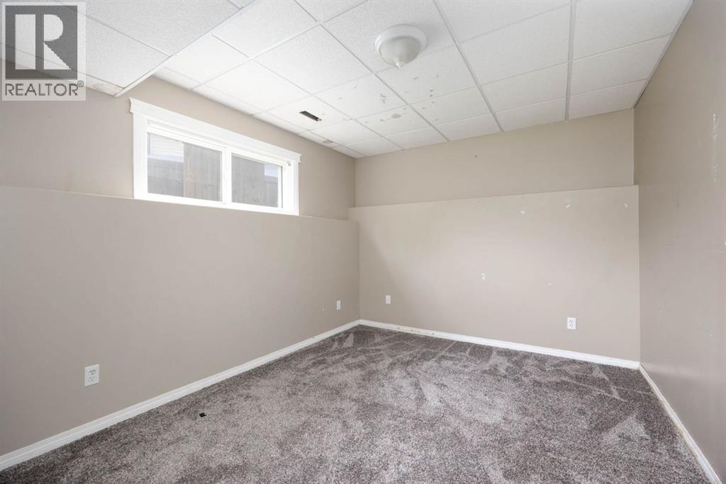 209 Laffont Bay Property Photo 29