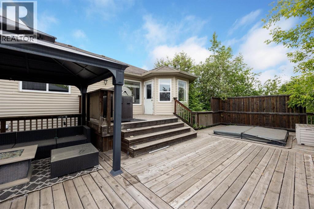 209 Laffont Bay Property Photo 35