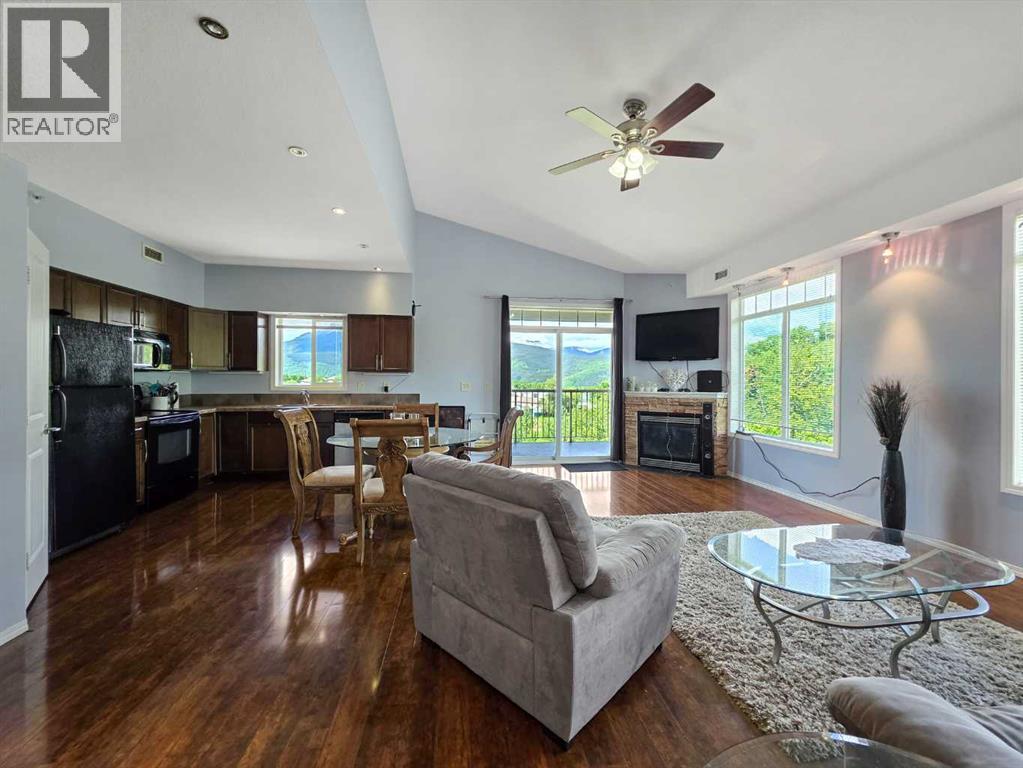 160 Moberly Road Property Photo 3