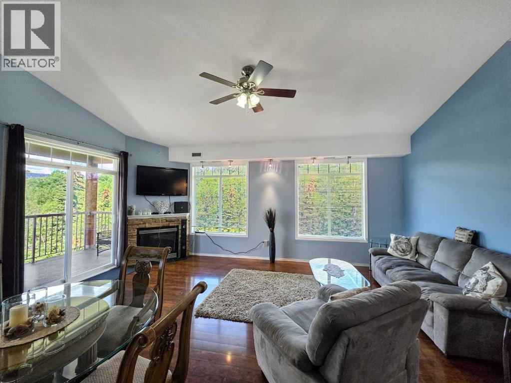 160 Moberly Road Property Photo 6
