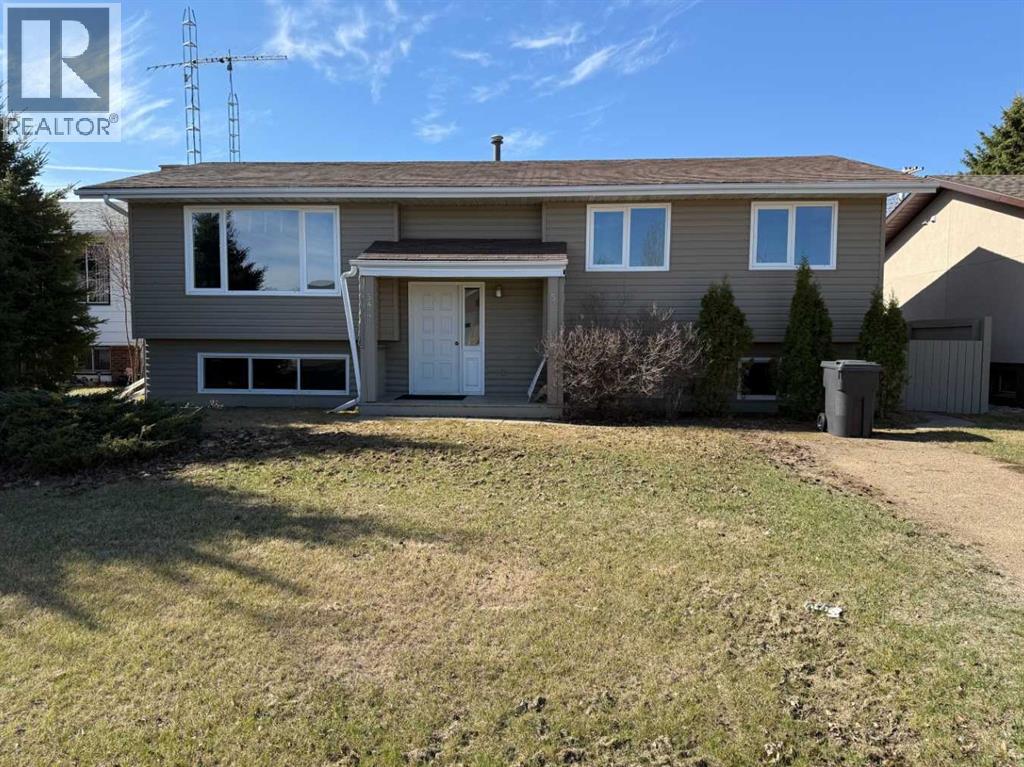 5417 52 Avenue Property Photo 1