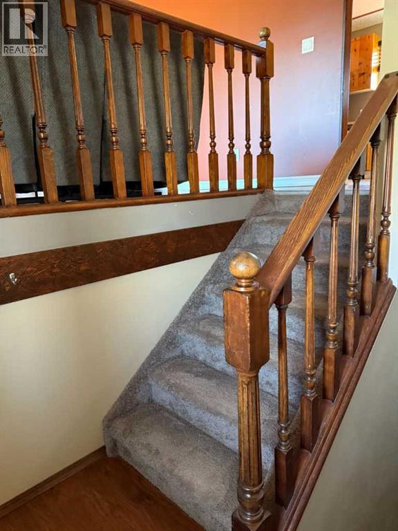 5417 52 Avenue Property Photo 3