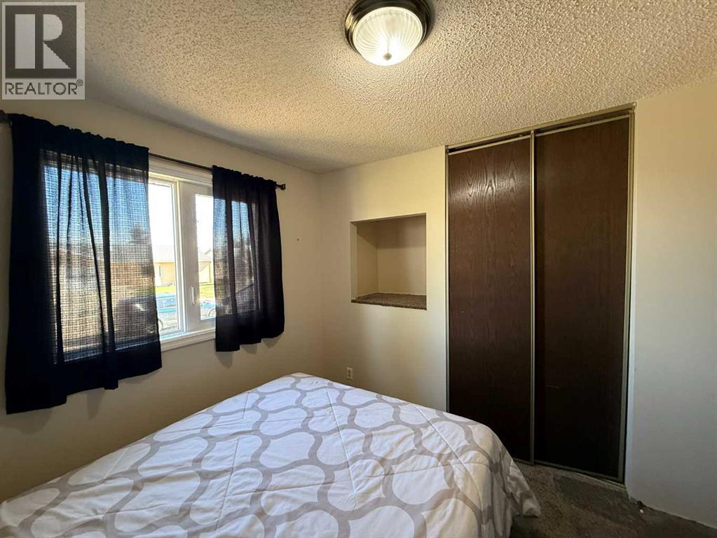 5417 52 Avenue Property Photo 10