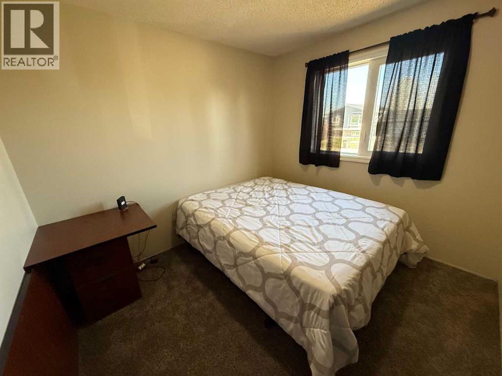 5417 52 Avenue Property Photo 11