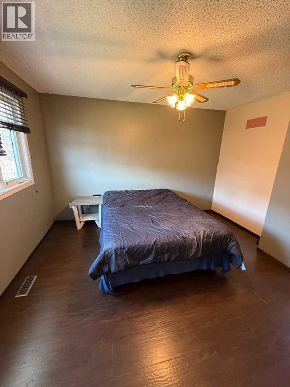 5417 52 Avenue Property Photo 12