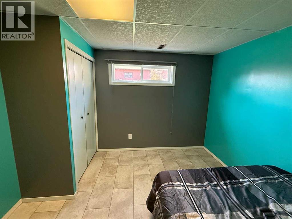 5417 52 Avenue Property Photo 23