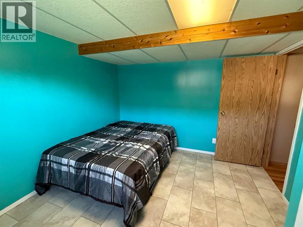 5417 52 Avenue Property Photo 24