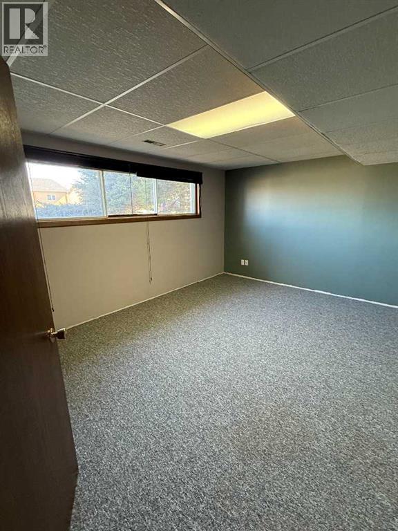 5417 52 Avenue Property Photo 28