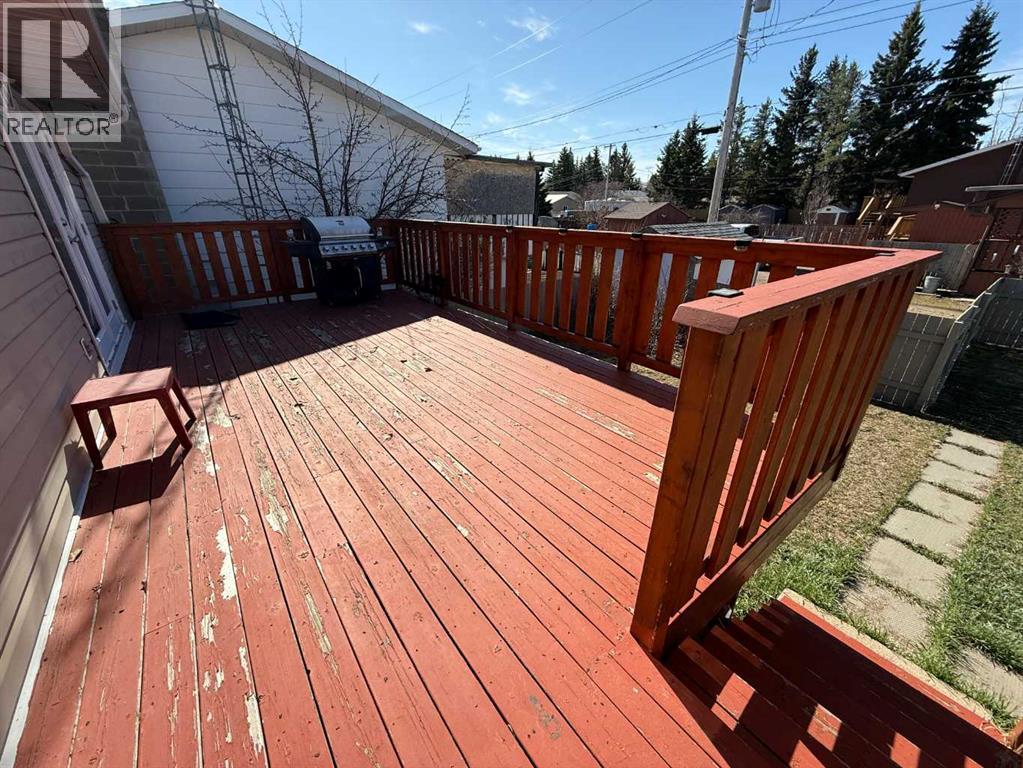 5417 52 Avenue Property Photo 38