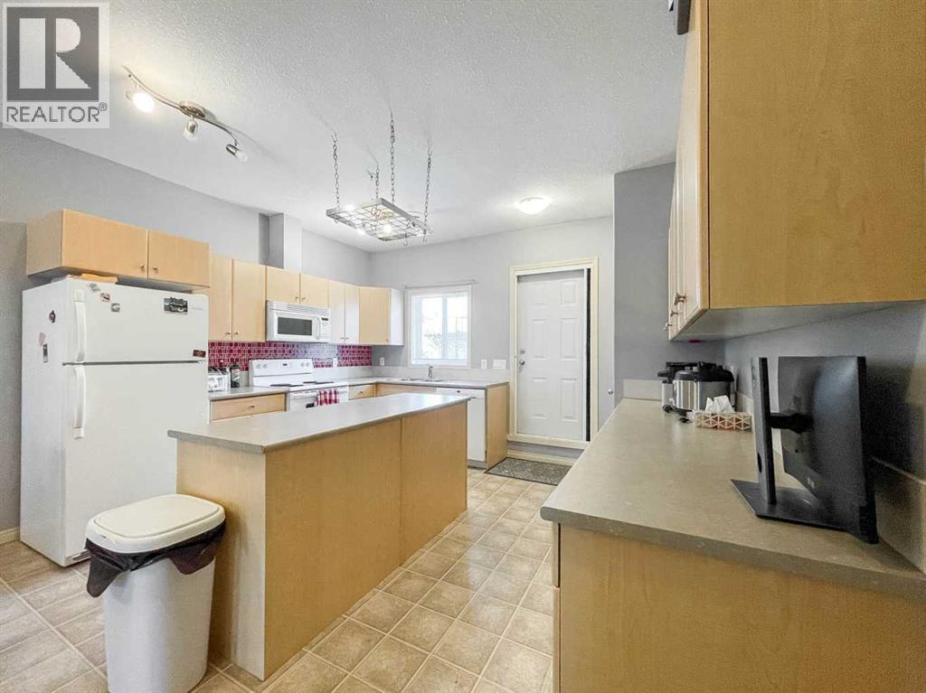 200 Lougheed Drive Property Photo 7