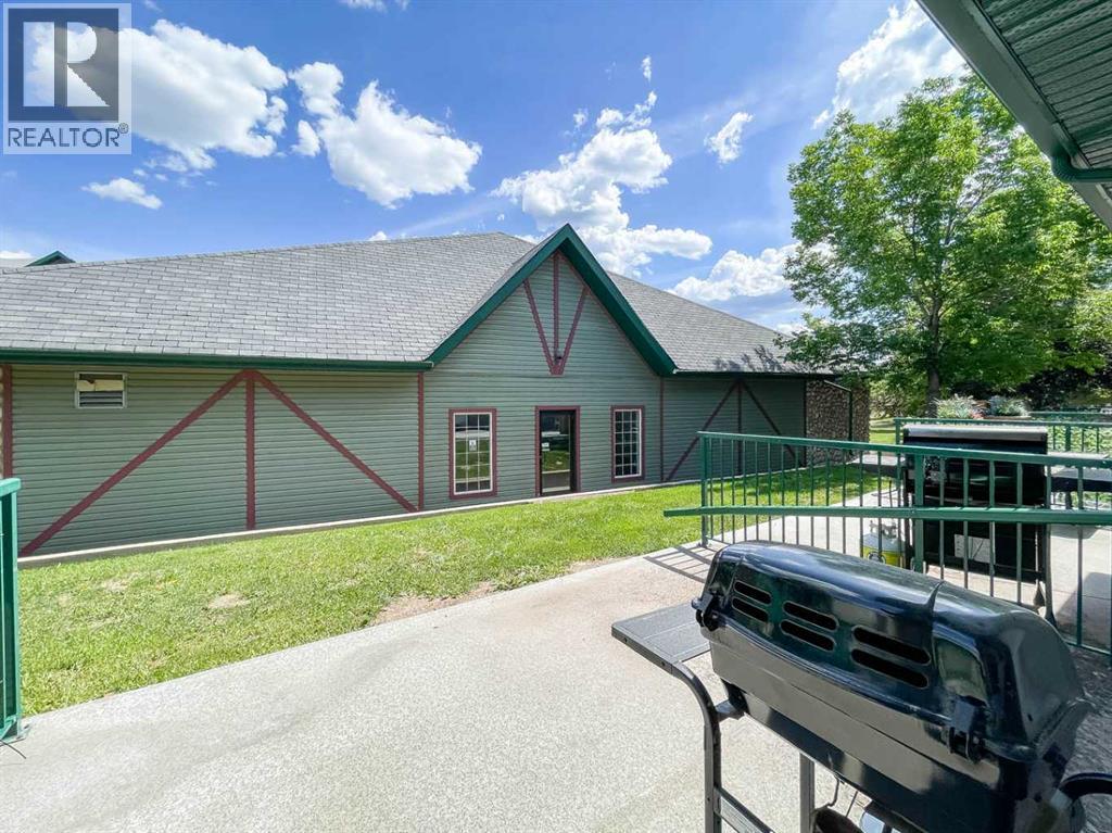 200 Lougheed Drive Property Photo 25