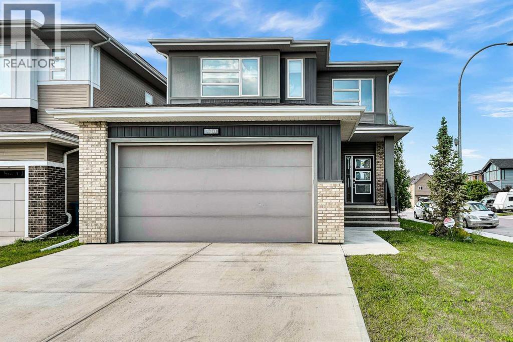 300 Walgrove Boulevard Se Property Photo 1