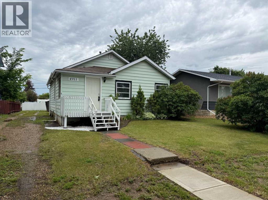 4911 53 Avenue Property Photo 1