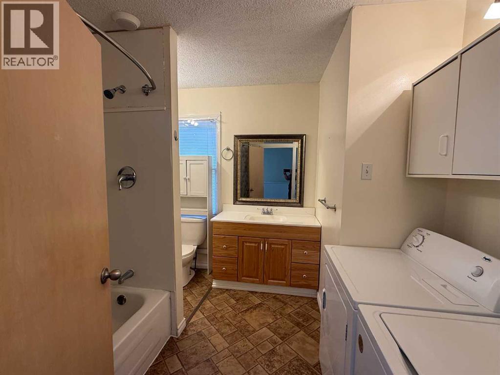 4911 53 Avenue Property Photo 10